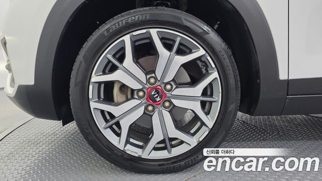 Kia Seltos из Кореи Encar