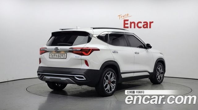 Kia Seltos из Кореи Encar
