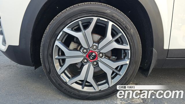 Kia Seltos из Кореи Encar