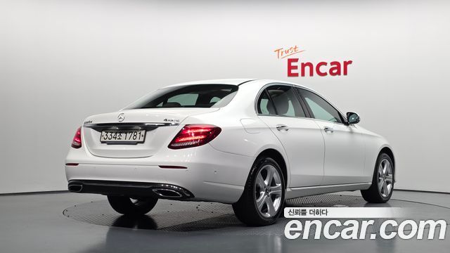Mercedes-Benz E-Class E220d 4MATIC Avantgarde — пробег 253 117 км — фото 2 из 5