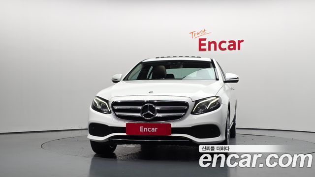 Mercedes-Benz E-Class E220d 4MATIC Avantgarde — пробег 253 117 км — фото 3 из 5
