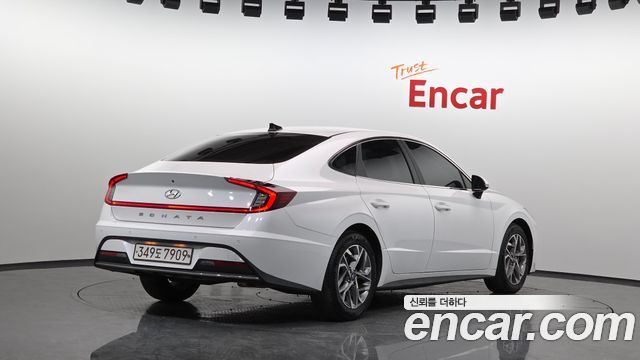 Hyundai Sonata 2.0 Premium Family — пробег 64 281 км — фото 2 из 5