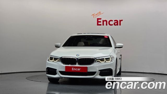 BMW 5-Series 520d xDrive M Sport Package Plus — пробег 68 445 км — фото 3 из 5