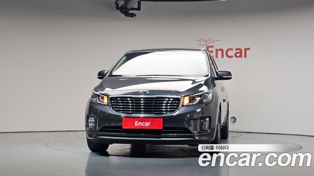 Kia Carnival 11-seater Luxury — пробег 99 804 км — фото 3 из 5
