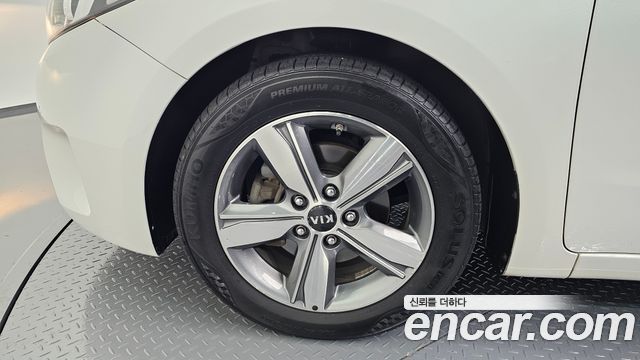 Kia K3 из Кореи Encar