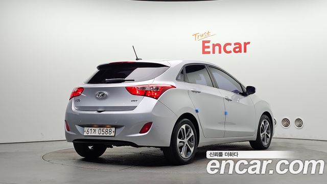 Hyundai i30 Diesel 1.6 PYL — пробег 204 799 км — фото 2 из 5
