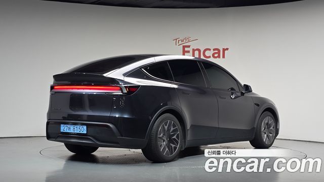 Tesla Model Y L Long Range AWD — пробег 6 662 км — фото 2 из 5