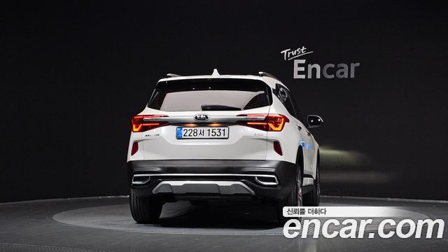 Kia Seltos из Кореи Encar