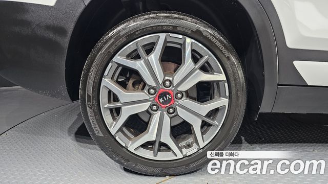 Kia Seltos из Кореи Encar