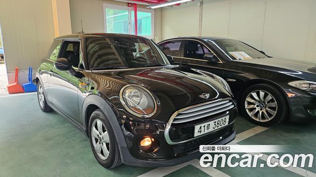 Mini Cooper Mid 3rd — пробег 136 365 км — фото 1 из 5