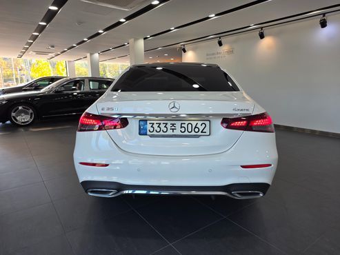 Mercedes-Benz E-Class E350 4MATIC AMG Line — пробег 65 652 км — фото 4 из 5