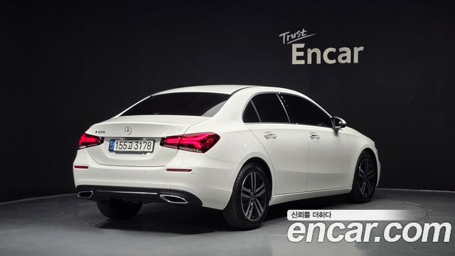 Mercedes-Benz A-Class A220 Sedan — пробег 87 504 км — фото 3 из 5