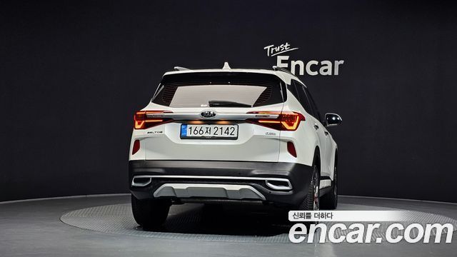 Kia Seltos из Кореи Encar