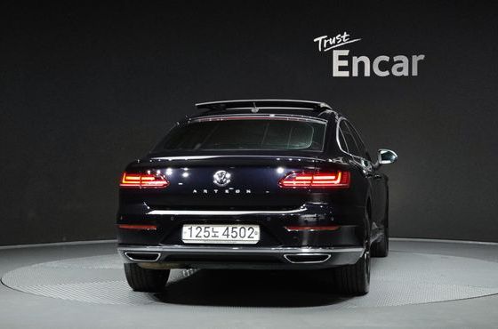Volkswagen Arteon 2.0 TDI Prestige — пробег 158 903 км — фото 4 из 5