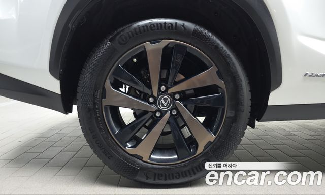 Lexus NX Executive — пробег 102 991 км — фото 5 из 5