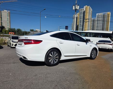 Hyundai Grandeur Premium — пробег 124 142 км — фото 2 из 5