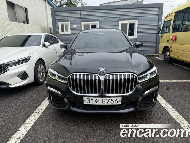 BMW 7-Series 740Li xDrive M Sport Package — пробег 109 801 км — фото 1 из 5