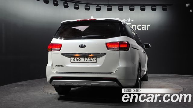 Kia Carnival из Кореи Encar