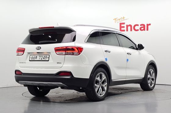 Kia Sorento Diesel 2.0 2WD Prestige — пробег 125 638 км — фото 2 из 5