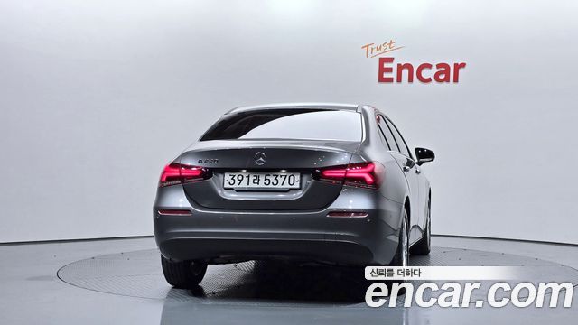 Mercedes-Benz A-Class A220 Sedan — пробег 34 860 км — фото 4 из 5