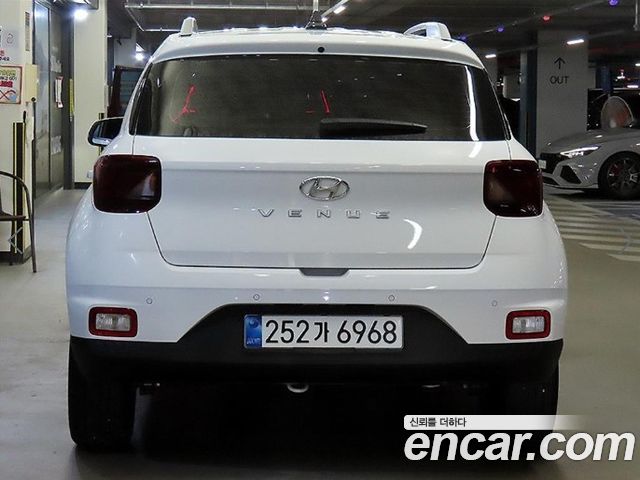Hyundai Venue 1.6 Flux — пробег 6 352 км — фото 5 из 5