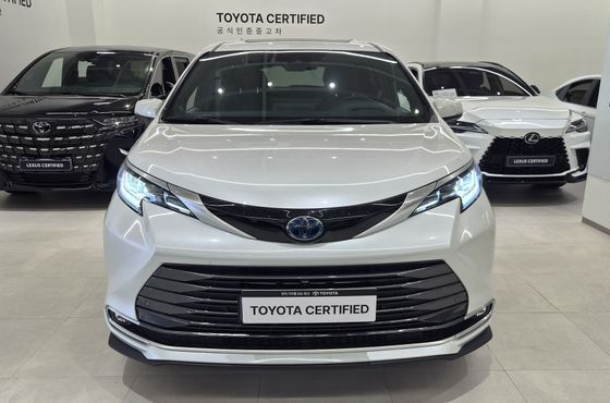 Toyota Sienna 2.5 Hybrid 2WD — пробег 2 343 км — фото 3 из 5