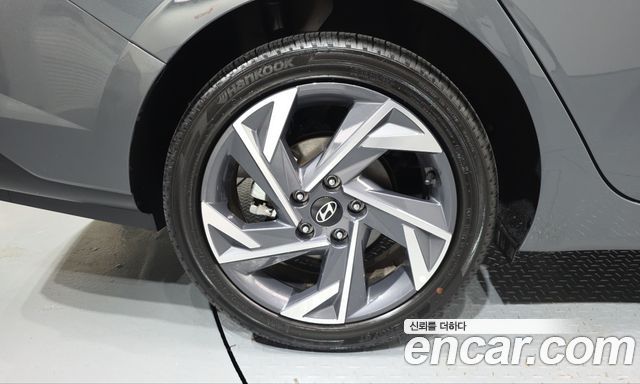 Hyundai AVANTE 1.6 Inspiration — пробег 9 013 км — фото 5 из 5