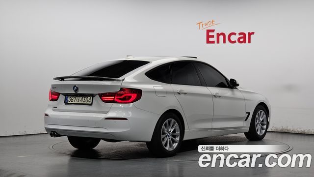 BMW Gran Turismo GT 320d xDrive — пробег 47 444 км — фото 2 из 5