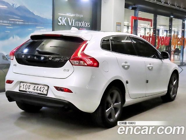 Volvo V40 D3 2nd — пробег 101 468 км — фото 4 из 5