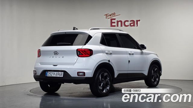 Hyundai Venue 1.6 Flux — пробег 6 355 км — фото 2 из 5