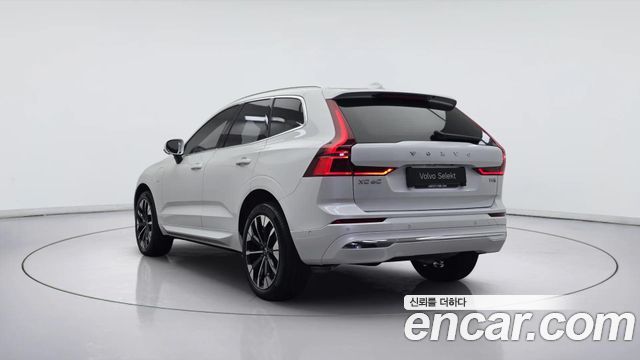 Volvo XC60 T8 Ultra Bright — пробег 1 555 км — фото 4 из 5