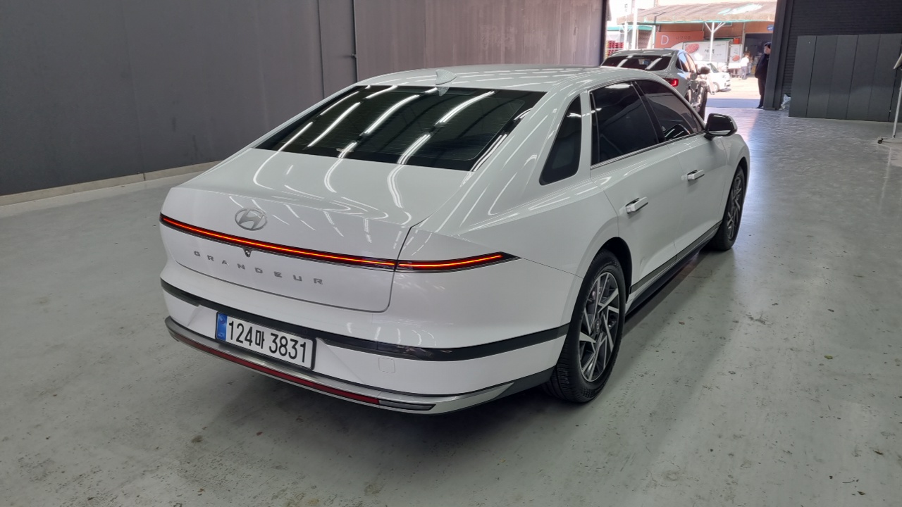 Hyundai Grandeur из Кореи Encar