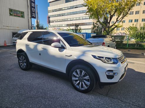 Land Rover Discovery Sport 2.0 TD4 HSE Luxury — пробег 99 000 км — фото 2 из 5