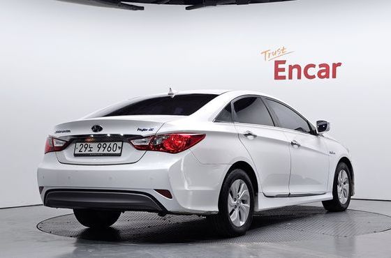 Hyundai Sonata 2.0 Smart — пробег 218 167 км — фото 2 из 5
