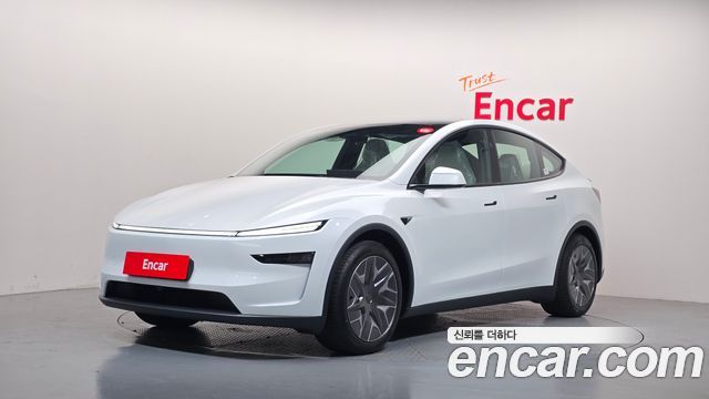 Tesla Model Y L Long Range AWD — пробег 16 км — фото 1 из 5