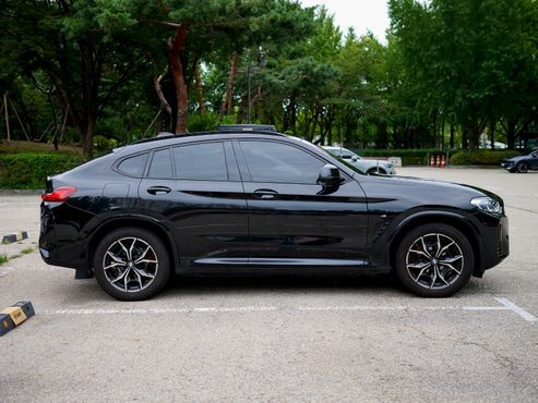 BMW X4 xDrive20i M Sports Pro — пробег 77 500 км — фото 4 из 5