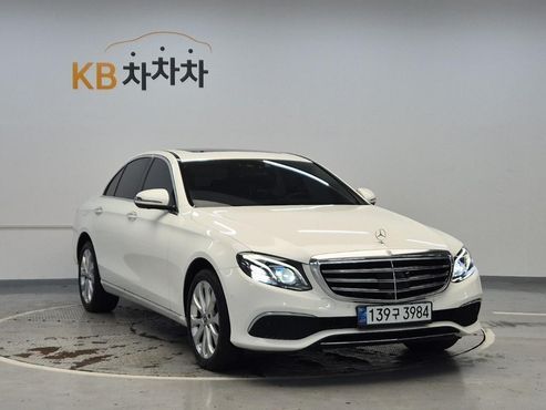 Mercedes-Benz E-Class E300 4MATIC Exclusive — пробег 47 040 км — фото 4 из 5