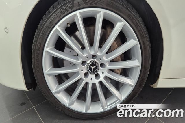 Mercedes-Benz E-Class E300 4MATIC AMG Line — пробег 77 690 км — фото 5 из 5