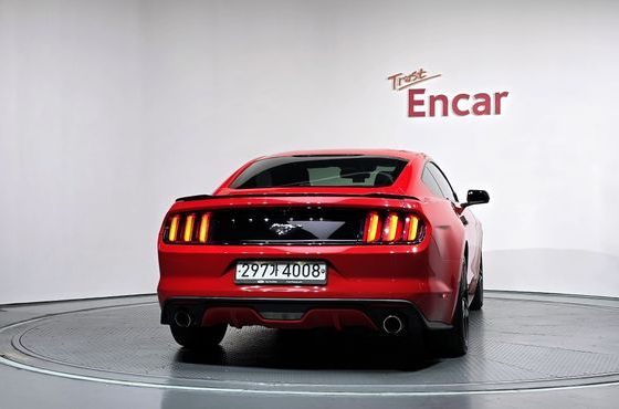 Ford Mustang Coupe — пробег 162 851 км — фото 4 из 5