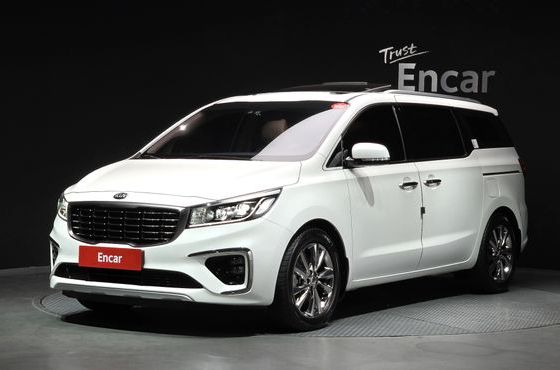 Kia Carnival Gasoline 9-Seater Prestige — пробег 71 212 км — фото 1 из 5