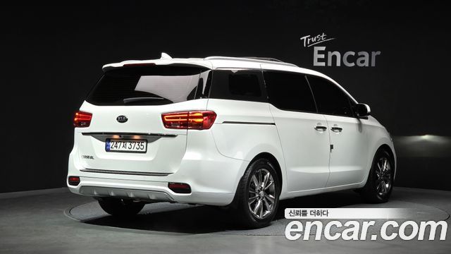 Kia Carnival из Кореи Encar