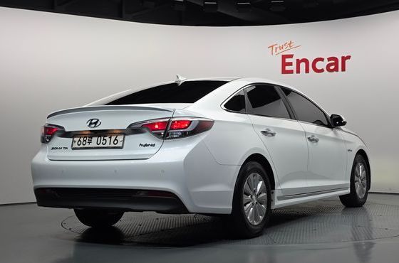 Hyundai Sonata 2.0 HEV Smart — пробег 129 840 км — фото 2 из 5