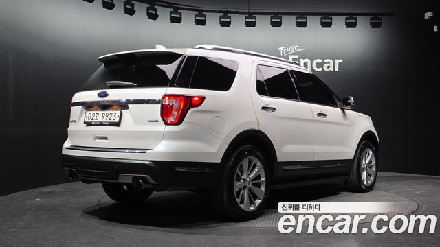 Ford Explorer 2.3 Limited 4WD 5th — пробег 73 781 км — фото 2 из 5