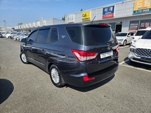 Ssangyong KORANDO 2WD TX 11-seater — пробег 103 000 км — фото 4 из 5