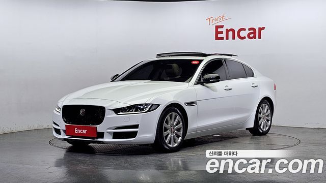 Jaguar XE 20d Prestige — пробег 76 126 км — фото 1 из 5