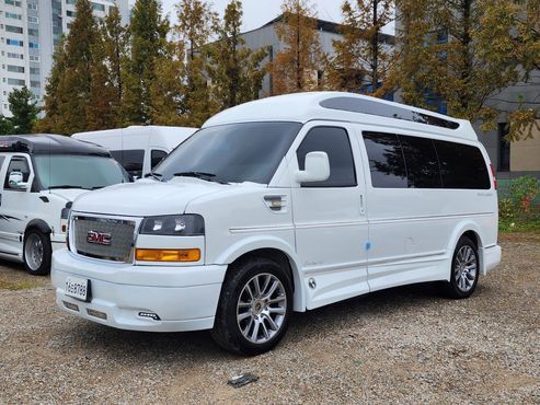 GMC Savana 6.0 — пробег 61 919 км — фото 1 из 5