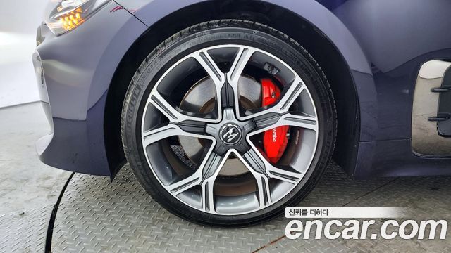 Kia Stinger 2.0 Turbo 2WD Platinum — пробег 72 100 км — фото 5 из 5