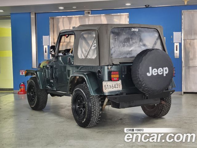 Jeep Wrangler 4.0 — пробег 85 000 км — фото 2 из 5