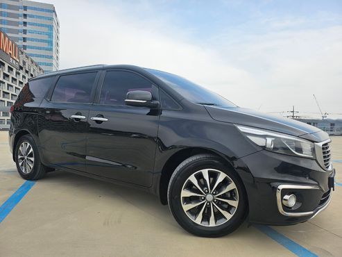 Kia Carnival 9-seater Luxury — пробег 91 910 км — фото 2 из 5