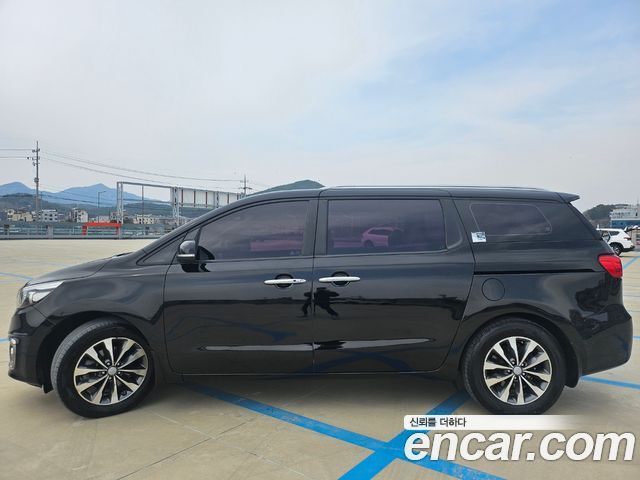 Kia Carnival из Кореи Encar